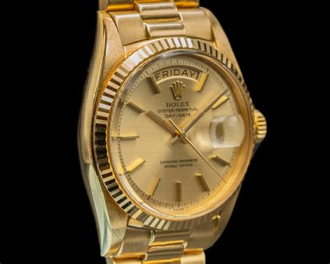 Rolex yellow gold oyster watch